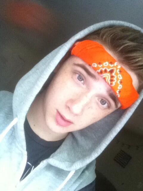 Jakegayboy's tweet photo. Awwhh, look at my bestfriend 😍💕❤💖 http://t.co/8XscP3Y2hJ
