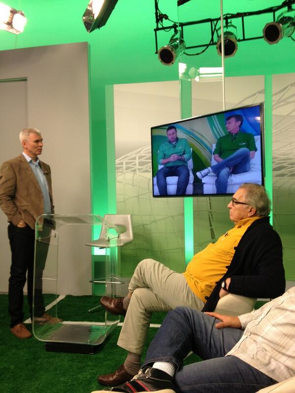 muzell's tweet photo. Ao vivo no @batebolars falando sobre copa das confederações. http://t.co/WHjdCGV1f2