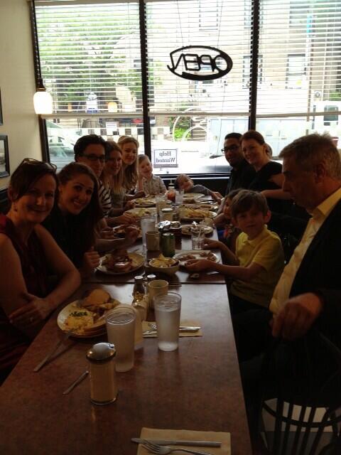 ElsaMull's tweet photo. Fathers day Brunch with fam &amp; friends http://t.co/xEdWjQhS7F