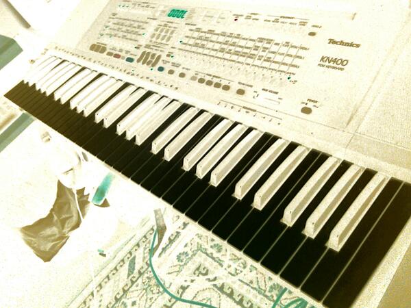 riksha's tweet image. Check out the ancient Technics Synth I use as my MIDI Trigger. Use what you got!  #sleptonstudios #oldschool #sos