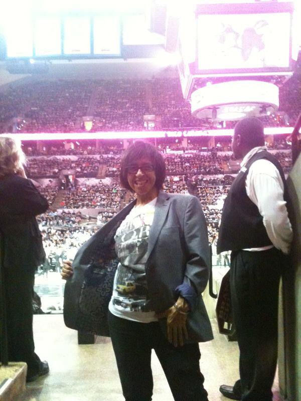 HouseofStylesSA's tweet photo. It's SPURRRSS WIN BABY!!!! #GOSPURSGO! http://t.co/m1etbtXsY2