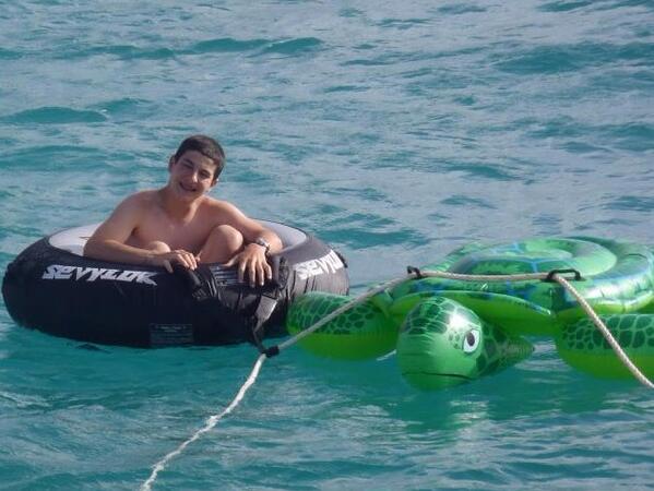 emilyyecc's tweet image. Birthday Shout Out to my boy Harryy!!! Big 16!! #twitterlessharry #SC2012