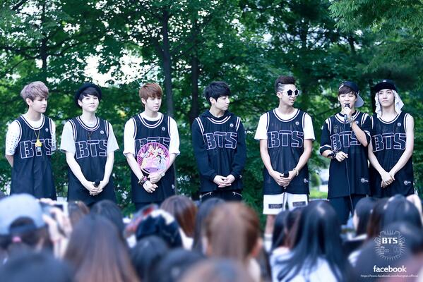 #방탄소년단 130616 인기가요 Mini Fanmeeting photo update! (( on.fb.me/11iLPbh ))