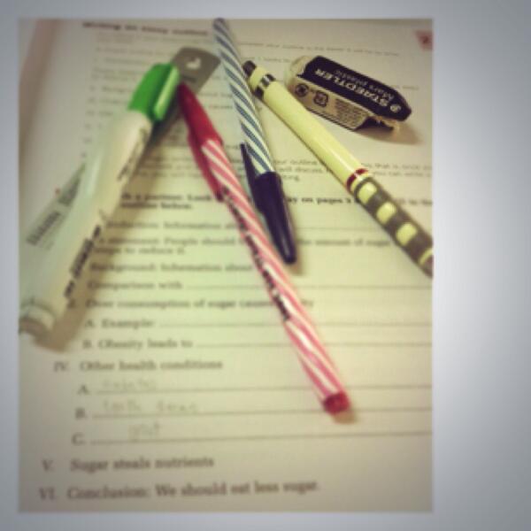 imaxiam's tweet image. อุปกรณพร้อม แต่ไม่พร้อมเรียน ง่วงจัด !!!! #Eng3