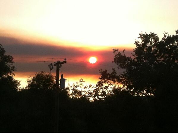 watchherfly's tweet image. #calfire sundown pic. We have fire north #CarstensFire  and south #RollingFire. Be safe tonight.