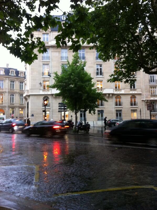 debousk's tweet photo. Kikoo la tempête http://t.co/mvRgiiQiZt