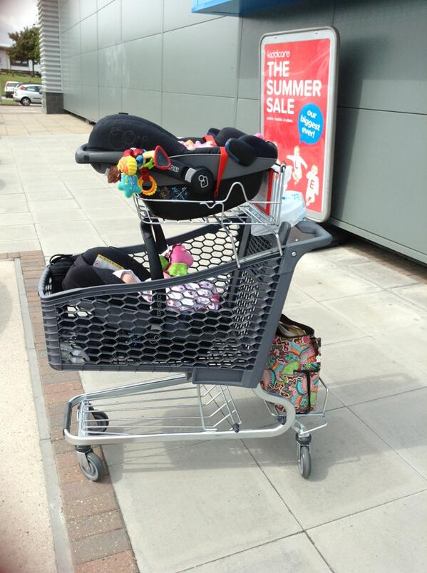 Hartymini's tweet photo. Very disappointed @kiddicare Nottingham took my twins and they had no trollys for twins, so we couldn't buy anything http://t.co/xqF8RZczby