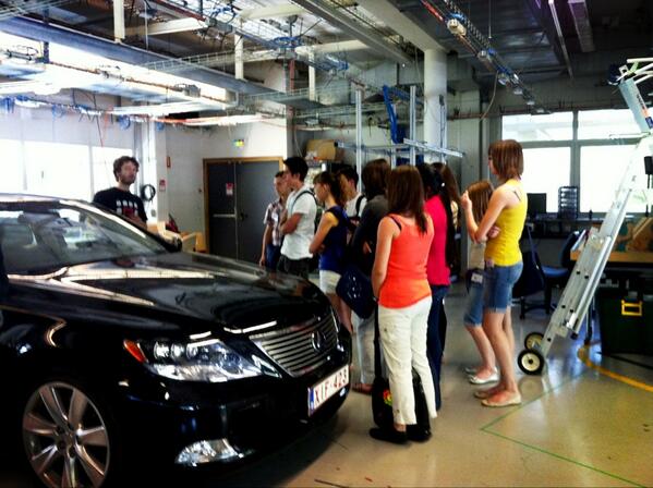 inria_grenoble's tweet image. 35 lycéens en stage #MathC2+ pour découvrir les maths autrement : atelier et visite des coulisses du #numérique