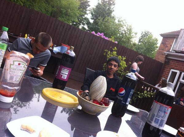 WKG_97's tweet image. #BBQTABLE