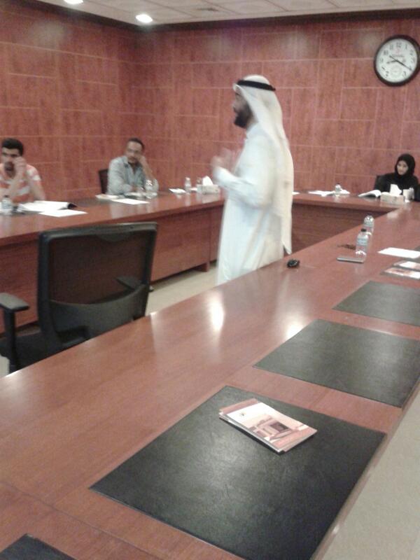 Alsmou's tweet photo. دكتور سامي البلهان وهو يتحدث عن ضيق التنفس وتطبيق تقنية الحرية النفسية http://t.co/ASGSse7YpE