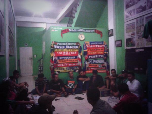 SMeCKPSMS's tweet image. Kehadiran Ketum PSMS beserta staff kepelatihan Pak Harto, Bukti SMeCK peduli dgn permasalahan ditubuh PSMS #SavePSMS