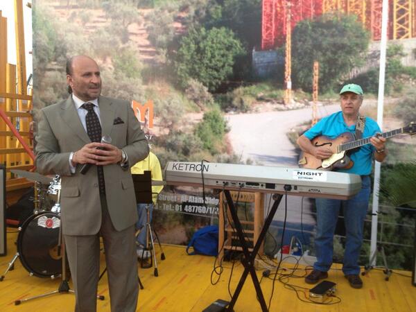 LeaSaber's tweet photo. @project_lebanon #outside #area #band http://t.co/CzXXfvk6DD