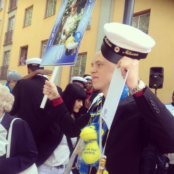 hnilssons's tweet photo. Fan vad DU är bra! 🎶 #student2013 http://t.co/vJZZux8oUh