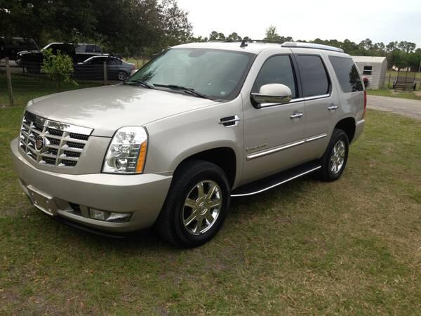 TeamHiMarc's tweet image. 07 Cadillac 4wd Escalade, 1 owner w/ every option available! Clear title in hand call/text Dave 386-314-4327