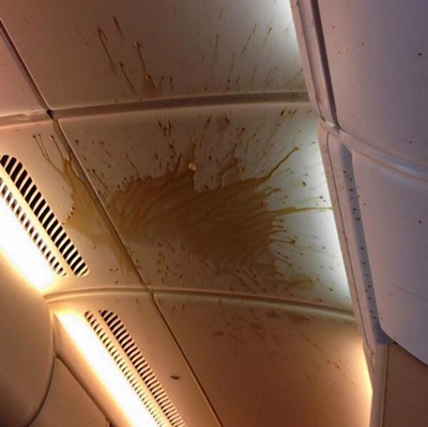 WaitressJane's tweet photo. That was one crazy #Wednesday #morning rush!  The #diner look like #turbulence hit it!  #coffee http://t.co/Glepi4llG4