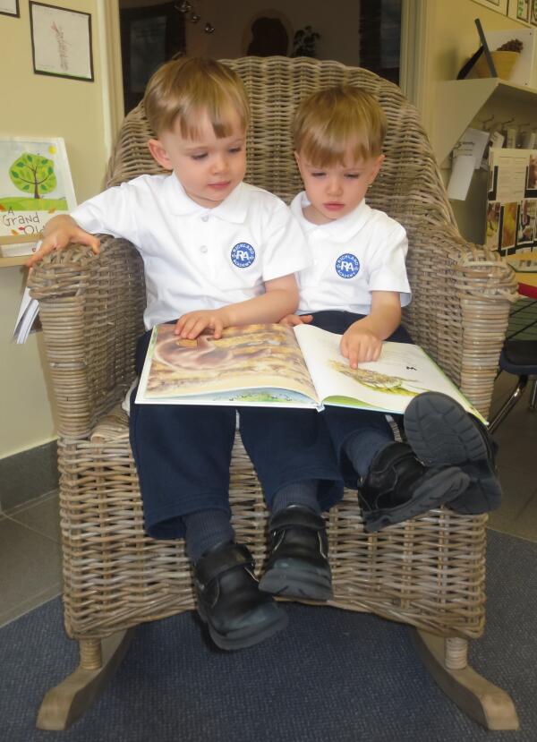 richlandacad's tweet image. PHOTO DAY 71: Brothers…a story shared in our new rocking chair. #PreKClass  #reggioapproach