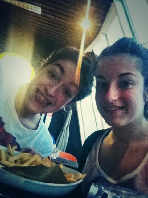 _BabiFlower_'s tweet photo. @lorenzojova 
Ti stiamo aspettando al Santa Monica!!!
@MoveslikeJo http://t.co/mZWJH2ccWb