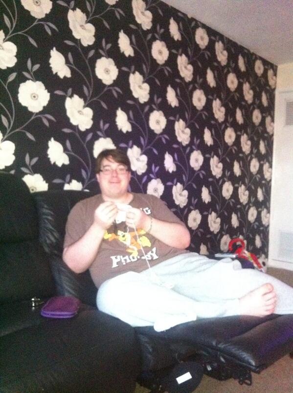 vickyj_88's tweet photo. Getting our #crochet on! #grannies ! @daveschatomski http://t.co/Z1n2uAeLmx