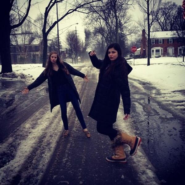 ElizzLewiss's tweet photo. HPPY BRTHDY LV U GRL @MaryKateMartin5 http://t.co/oC2oqW4cro