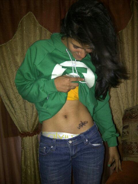 KeystarsMQ's tweet image. #Tattooposes Dayenette Rifay