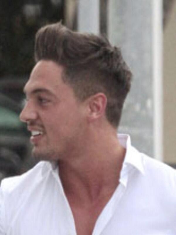DanDeLaDean's tweet image. My boys next trim #themario lol @Mario_Falcone