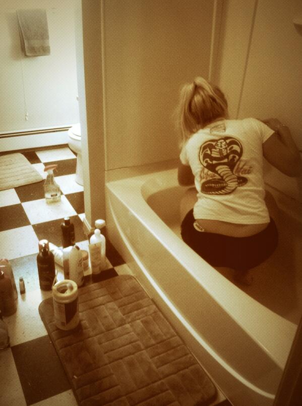 jlbova's tweet image. @TanyaMarie143 going ham in the shower #pythonteam