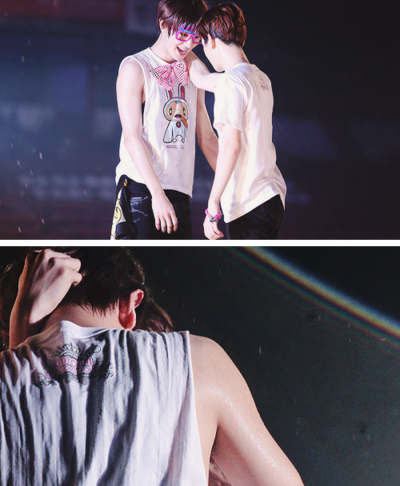BARBIE9IRLS's tweet photo. BaekYeol :v eww suck and perfect yaoi http://t.co/k0Xsofu6Cs