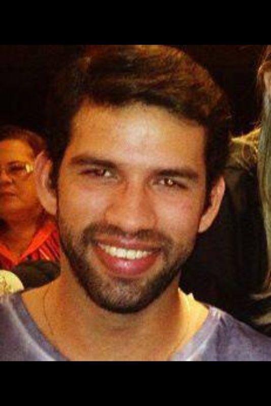 blogdatm's tweet photo. JOVEM DESAPARECIDO! ENTRE EM CONTATO!  PETRONYO COSTA! 9991-6298/3232-7884/32051992 http://t.co/qoRdPtbfl7" RT