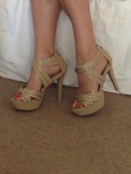 My new heels! Thank you!! Love being #spoiled http://t.co/aXUXZcyoYK<a href="/tag/spoiled"class="tags">#spoiled</a>