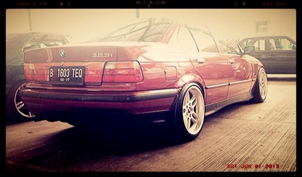 Nihh kl nempel di mbl"<a href="/iankleimer/">Ian Syarief Kleimer</a>: <a href="/remmy_volvo/">octoremy hernadi</a>  apaaan sih tuh?"