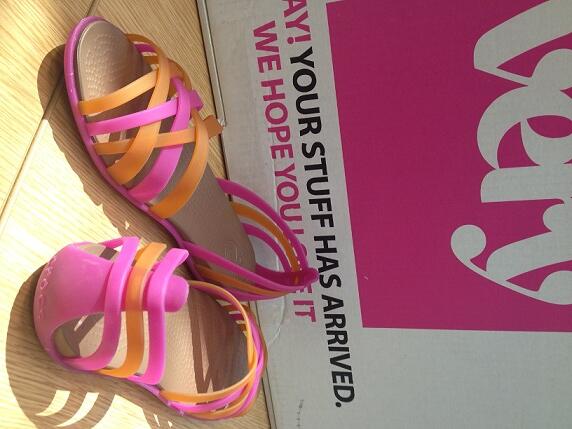 verynetwork's tweet photo. Check out these new crocs, they feel like slippers! Perfect for your hollibobs :) x
http://t.co/PH5F73SWKk http://t.co/LNbPMk048g