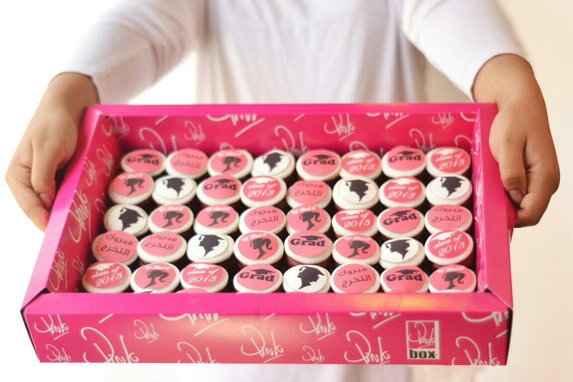 Pink Box Saudi بنك بوكس السعودية On Twitter ميني كب كيك جاهز للأحتفال بالتخرج فرحو خريجين 2013 Http T Co Jdujfxvczj
