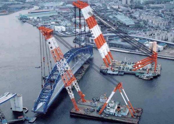 TechandFacts's tweet photo. Construction of Bridge.. Osaka city, JAPAN !!! http://t.co/7AhMk5qkDH