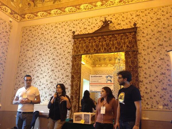ScicliGovJam's tweet photo. RT @danielaselloni: At the municipality of Scicli we are now presenting the services created within the @ScicliGovJam http://t.co/JmTwtmSYIU