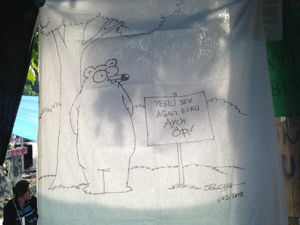 Selçuk Erdem hem doğa için çizdi hem de #TabiatKanunu için imzaladı. Teşekkürler @selçukerdem yine bekleriz..