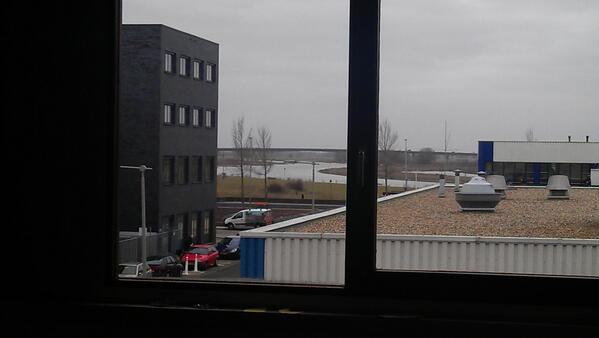 Kantoorruimte #mercatorweg 63C in #arnhem € 450,- per maand inclusief!! Met prachtig uitzicht op de Rijn!!