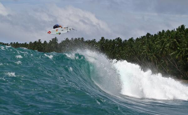 Double Grab @QuiksilverUSA  <a href="/redbullPOR/">Red Bull Portugal</a>