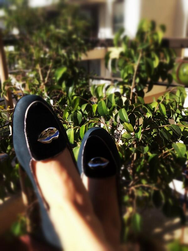 FranPavissich's tweet photo. “@SoledadOnetto: Qué rico recibir un regalo como éste! 😊 Hernosos! Gracias  #barbarabrionesshoes http://t.co/XoldyqRlHa” bellos!