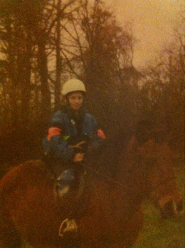 admobilebars's tweet image. @Luka_Rich @stevedoesdiesel at what point was any of that clothing a good idea!!! #shellsuits #80sskijackets