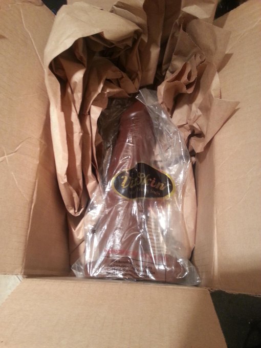 A box of chocolate has arrived! Yay! #BBC #nineinches #sizequeen #wishlist #spoilme http://t.co/5Zfk<a href="/tag/bbc"class="tags">#BBC</a><a href="/tag/nineinches"class="tags">#nineinches</a><a href="/tag/wishlist"class="tags"><span>#wishlist</span></a><a href="/tag/spoilme"class="tags"><span>#spoilme</span></a><a href="/tag/sizequeen"class="tags"><span>#sizequeen</span></a>