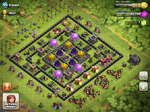 clashtroops1's tweet photo. Great base http://t.co/zouEvTVlnn