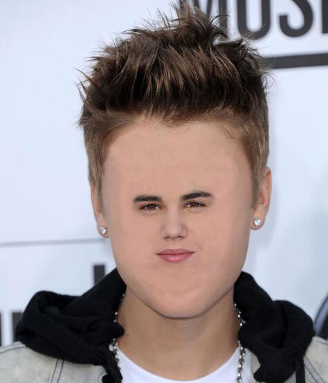 SmallFacedCeleb's tweet photo. Justin Bieber http://t.co/d5iatzZrDJ