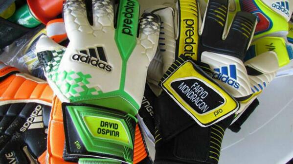 FC David Ospina on Twitter: "Los guantes salvadores de Seleccion @D_Ospina1 http://t.co/GxH3iLJFnu" / Twitter