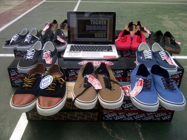 tuckeroriginal's tweet photo. New Arrival Vans Off the Wall Original ( Ready Stock ) #T #vans http://t.co/qy6QZrvSnv