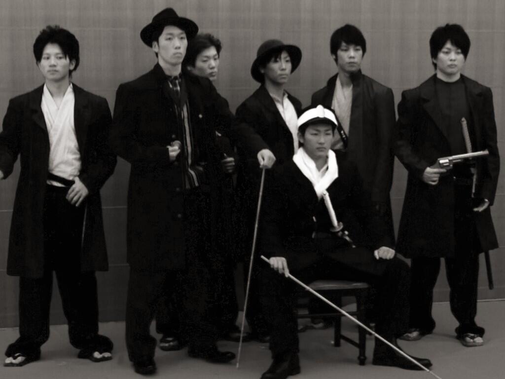 高杉晋作ファンサイト Ar Twitter Hagikankou 奇兵隊結成150年を記念して 古写真をもとに 奇兵隊亅の隊服を再現するプロジェクト 遂に隊服7着が完成しました 6月30日まで萩博物館エントランスで展示してます 是非ご覧ください Http T Co Elbwajpgmm これは