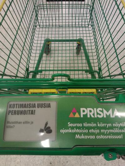 HOKElanto's tweet photo. Testaamme uudenlaisia ostoskärryjä: kärry antaa sinulle vaihtuvia vinkkejä myymälässä. #Prisma Kannelmäki #HOKElanto http://t.co/zBH3T05EMP