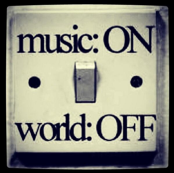 Sussan_Mourad's tweet image. It's about that time #music #musicon #worldoff #tgif #weekend
