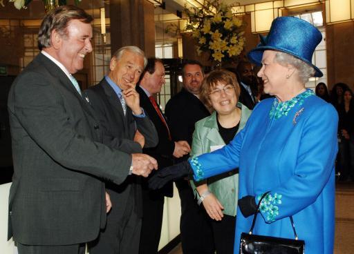 RoyalFamily's tweet photo. HM meets radio presenters incl. Sir Terry Wogan during her last visit to Broadcasting House in April 2006 #QueenBBC http://t.co/AR6ckifwHc