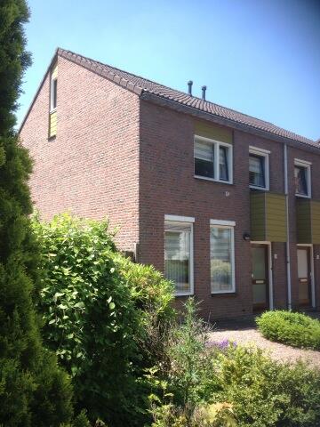 BoekOffermans's tweet image. Deze leuke woning komt per 1 juli in de verkoop. #kerkrade #halfvrijstaand #scherpeprijs
