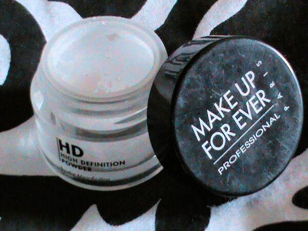 amandasmakeup's tweet image. #BEAUTYFAVERAVE video up! Featuring my #goto face powder @MAKEUPFOREVERUS #HDPowder youtu.be/ivoRcABgpA8 #makeup
